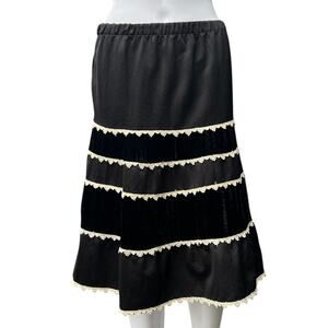 90s Y2K Mossimo Black Velvet Tiered A-Line Midi Skirt Women’s Med Lace Trim